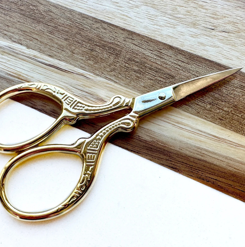 Golden Scissors 3.5 Inch – Small Cutting Tool