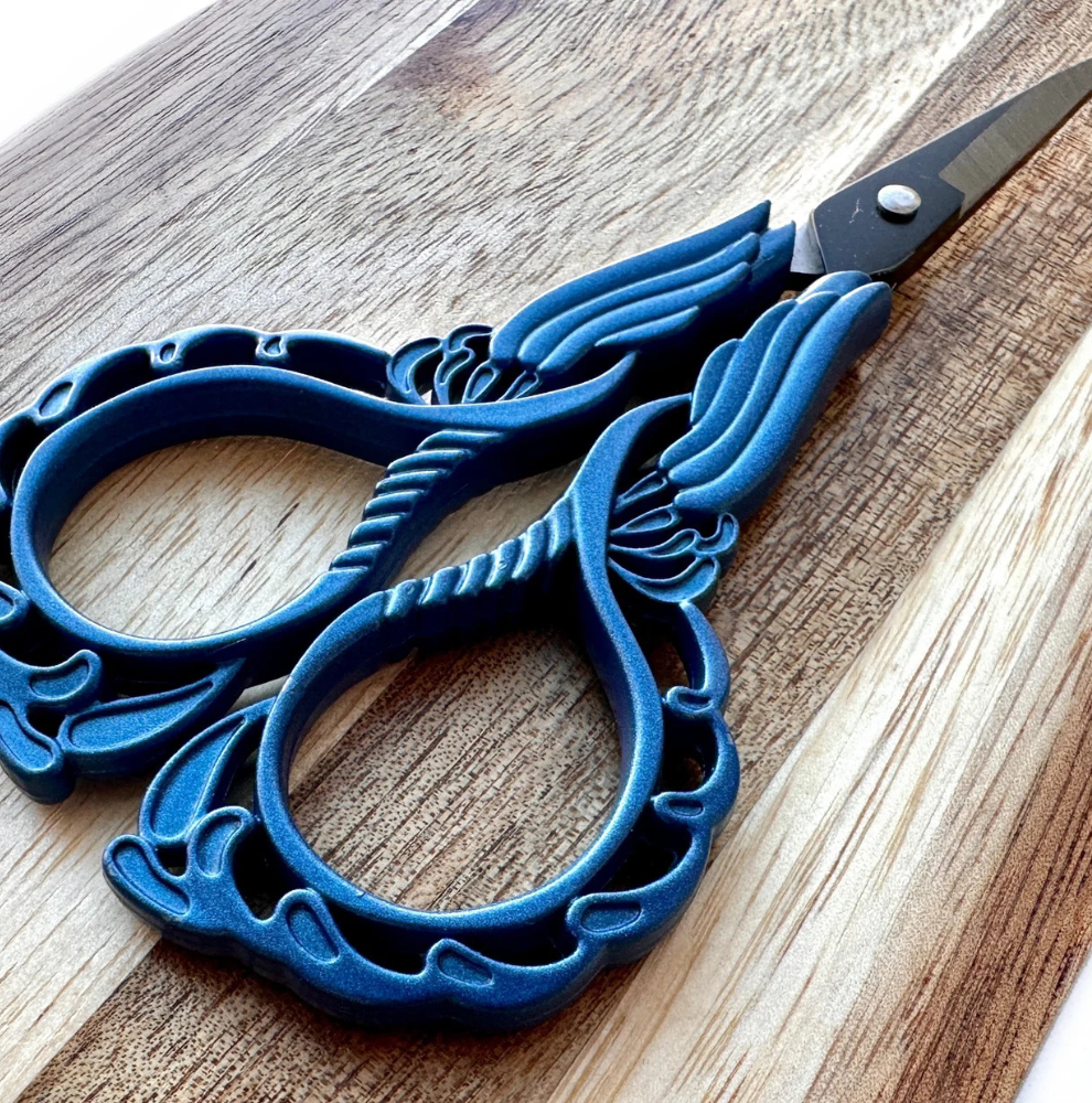 Blue Scissors 4.5 Inch – Small Cutting Tool